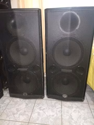Parlantes warfedal