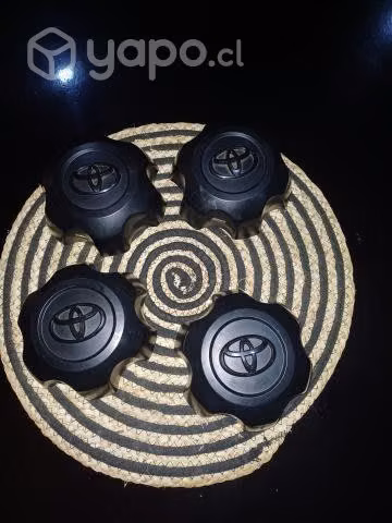 Tapa para centro llanta toyota hilux 2021 original