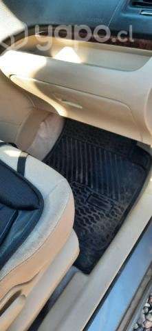 Vendo Dzire Swif (sedán) por apuro
