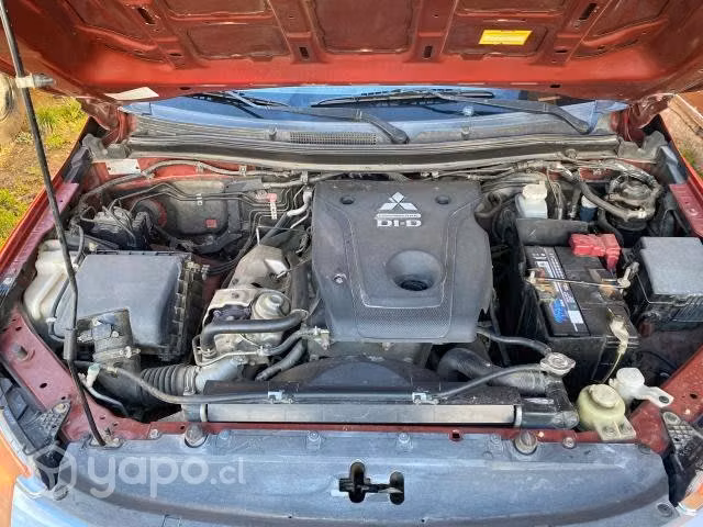Camioneta mitsubishi 4x4 2016