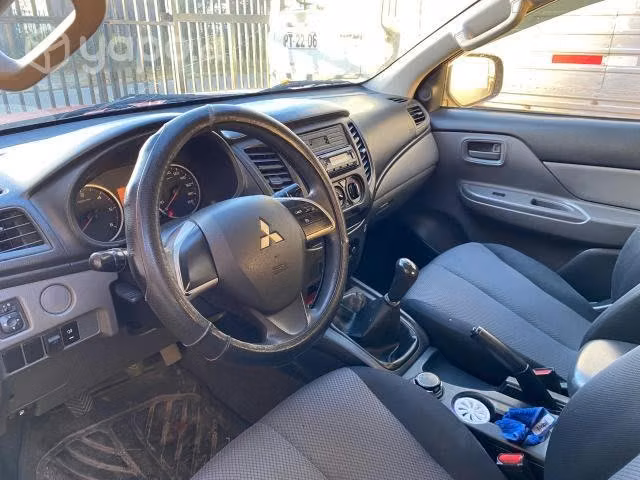 Camioneta mitsubishi 4x4 2016
