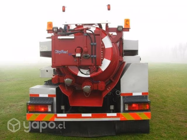 Camion limpia fosa y jet