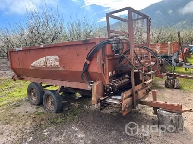 Abonador 6 cubos agrícola