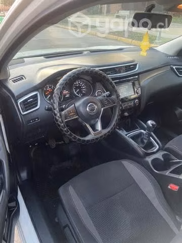 NISSAN QASHQAI, año 2021