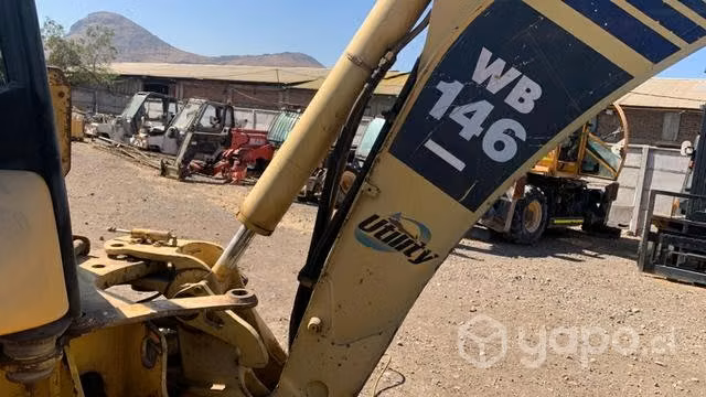Retroexcavadora WB146 brazo levante impecable