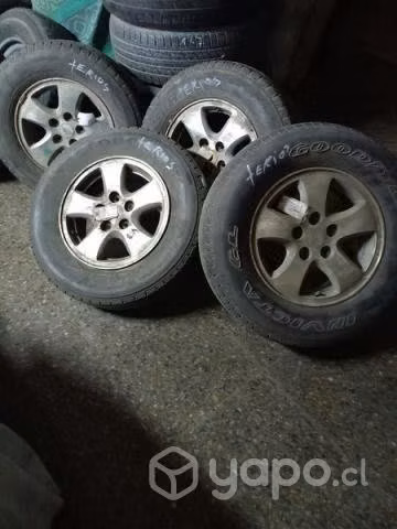 4 llantas magnesio con neumáticos Daihatsu Terios