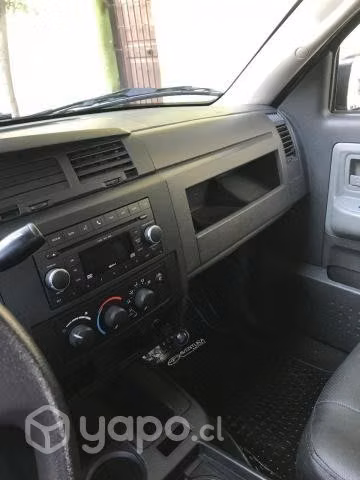 Dodge dakota 2011