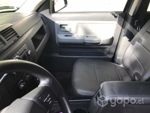 Dodge dakota 2011