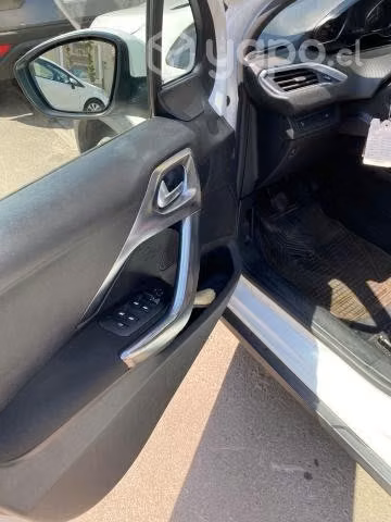 Peugeot allure bluehdi 2008 año 2019