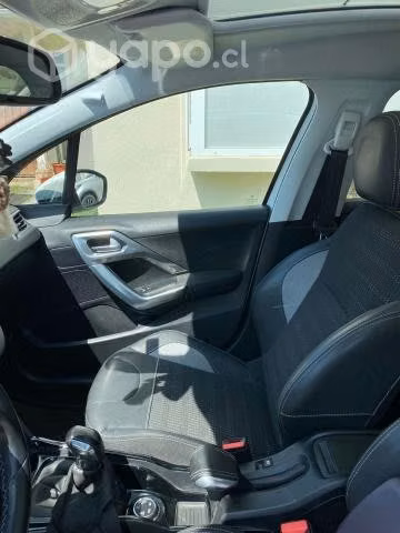 Peugeot allure bluehdi 2008 año 2019