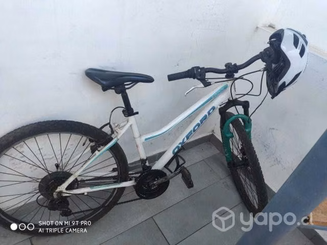 Bicicleta y casco - Imagen 4