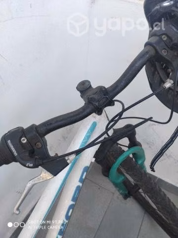Bicicleta y casco - Imagen 2