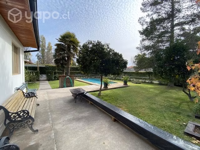 Excelente casa en barrio tranquilo - Imagen 2