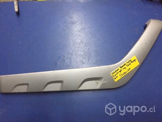 Moldura tapiz puerta del izq Ford Ranger 2014