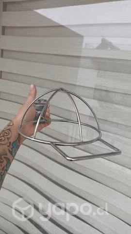 Cabeceras metálicas para gorras