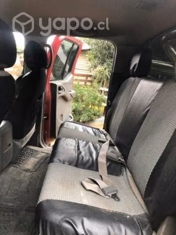 Nissan navara 2010 SE 4X4 diesel full