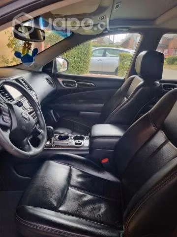 Nissan pathfinder 2017