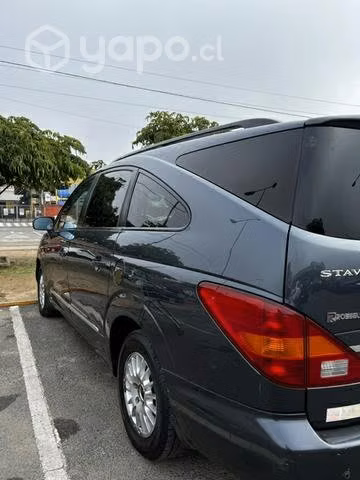 Ssangyong stavic 2009