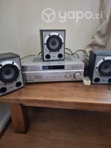 Equipo de sonido con parlantes