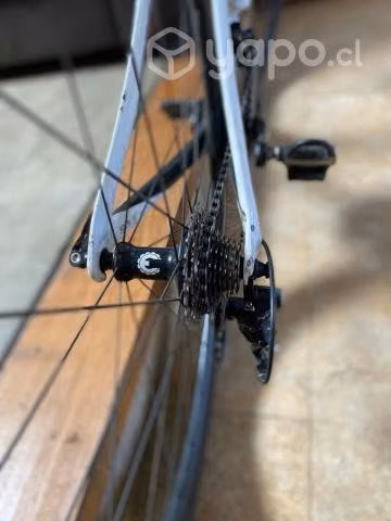Bicicleta de Triatlon marca Cannondale Slice