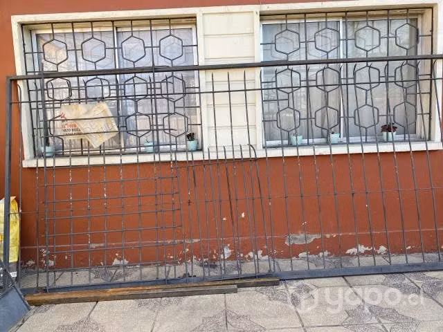 Reja fierro