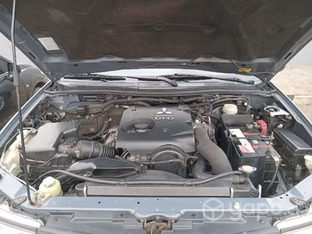 Montero sport g2 2.5 diesel 2014