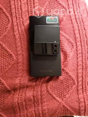Celular Samsung Zflip 4 - Imagen 4