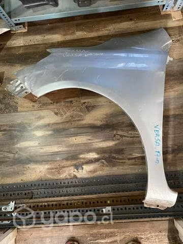 Tapabarro Nissan versa lado conductor