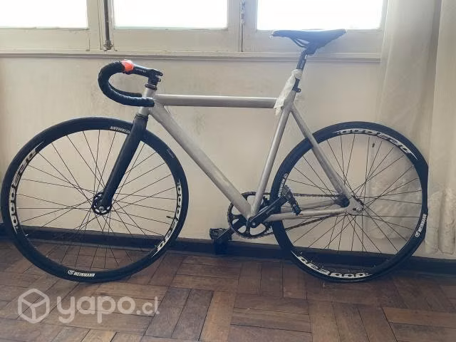 Bicicleta piñon fijo de aluminio