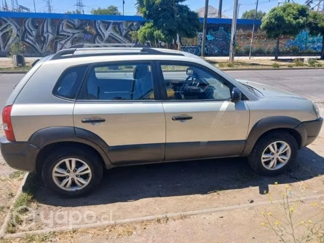 Tucson 78.000 kms originales mantenciones en la ma