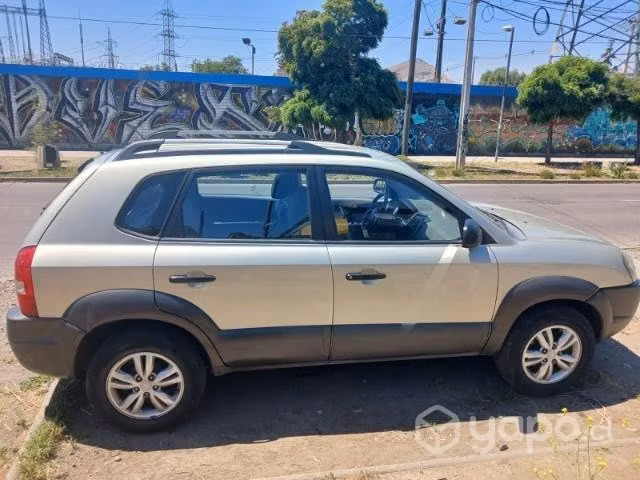 Tucson 78.000 kms originales mantenciones en la ma