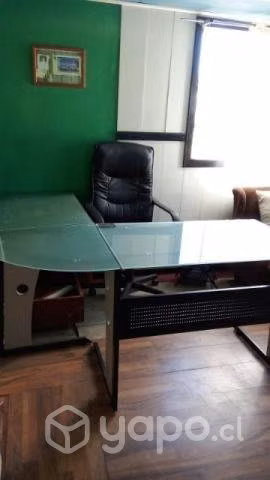 Escritorio más silla