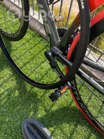 Bicicleta Altitude + Rodillo + Sensores + otros - Imagen 3