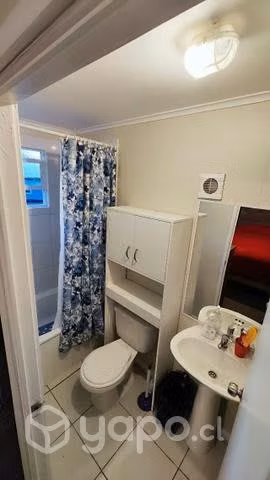 Se arrienda casa amueblada de 2 pisos
