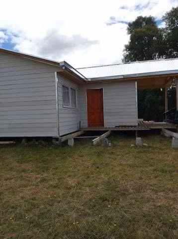 Se vende Parcela con casa a medio terminar
