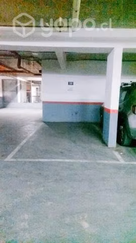 Estacionamiento en Metro Padre Hurtado