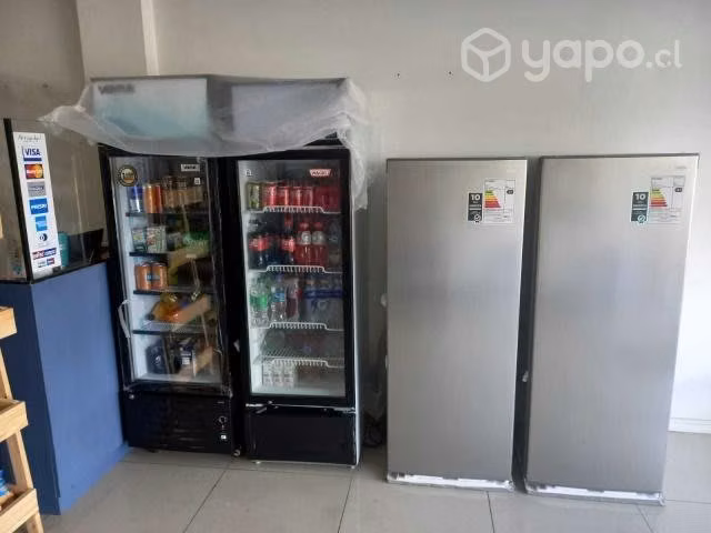Local equipado con patente de alcoholes y helados - Imagen 3