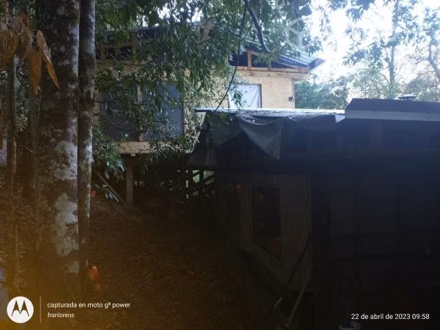 Parcela con casa, excelente ubicación