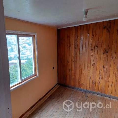 Arriendo departamento interior