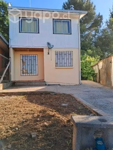 Vendo casa 2 pisos con 3 dormitorios