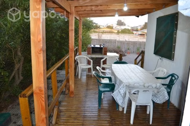 CASA TOTALMENTE EQUIPADA para 8 personas: