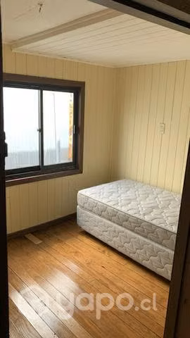 Arriendo de Piezas mensual (solo mujer)