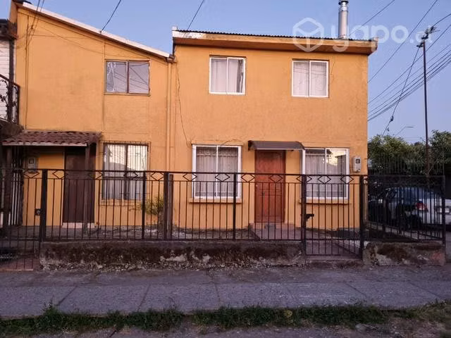 SE VENDE CASA ( 2 independientes )