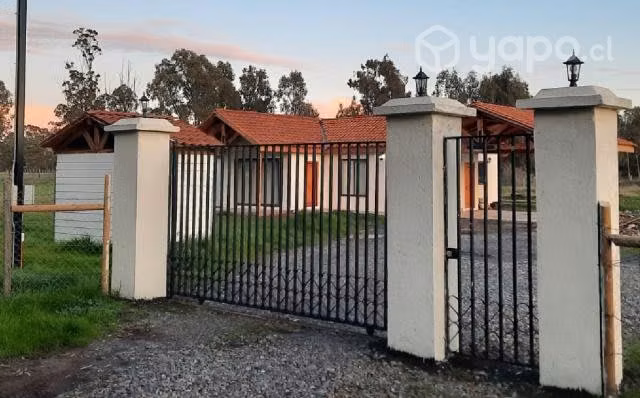 Parcela con casa nueva colonial a min de Chillán