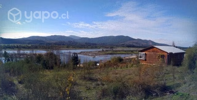 Sitio con casa y orilla de río Itata