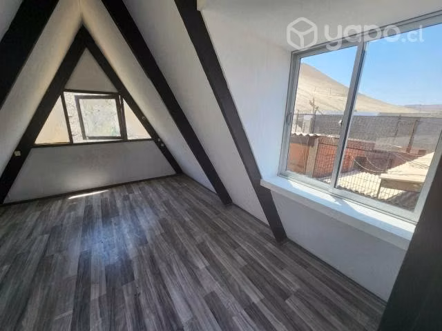 Arriendo renovado Bungalow, sector La Lisera