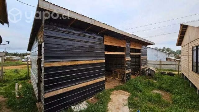 Se vende propiedad con 3 casas en Fundo anique