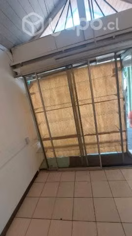 Se vende local comercial Galeria Diego de Almagro