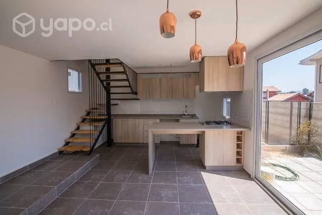 Hermosa casa 3 pisos Av. Los Carrera