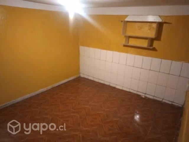 Se Arrienda pieza mediana - Imagen 3